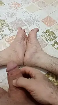 Snapshot of Hardapple01 chatting on 24, 12, 2024 Hardapple01 online show from 24, 12, 2024