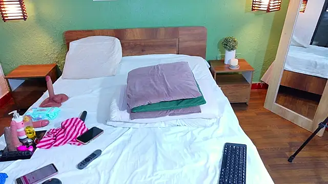 dannaahbrown online show from 18, 12, 2025