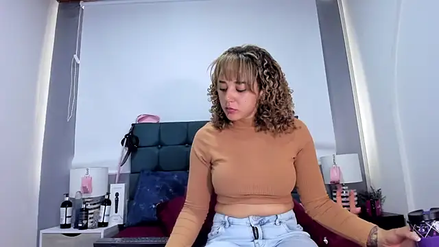 charlott lens online show from 23, 9, 2025