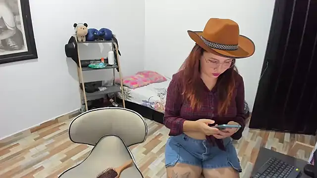  girls on fire  online show from 30, 1, 2025