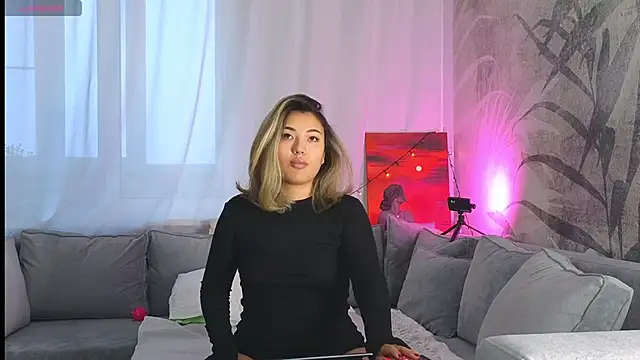 lily  foster online show from 11, 1, 2025