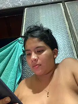 Snapshot of moncerrat_luna chatting on 1, 12, 2024 moncerrat luna online show from 1, 12, 2024