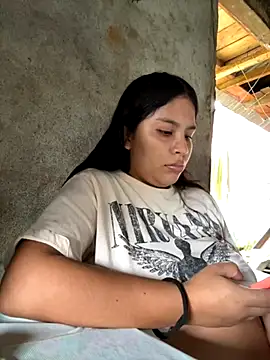 Snapshot of moncerrat_luna chatting on 25, 9, 2025 moncerrat luna online show from 25, 9, 2025