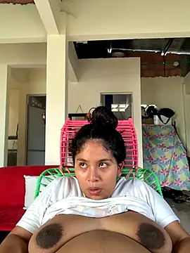 Snapshot of moncerrat_luna chatting on 30, 9, 2025 moncerrat luna online show from 30, 9, 2025