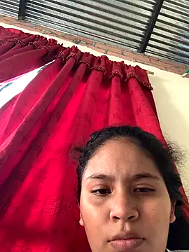 Snapshot of moncerrat_luna chatting on 5, 10, 2025 moncerrat luna online show from 5, 10, 2025