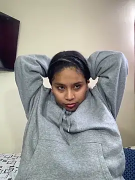 Snapshot of moncerrat_luna chatting on 11, 10, 2025 moncerrat luna online show from 11, 10, 2025