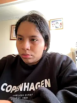 Snapshot of moncerrat_luna chatting on 16, 10, 2025 moncerrat luna online show from 16, 10, 2025