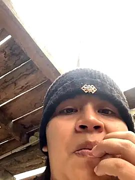 Snapshot of moncerrat_luna chatting on 15, 11, 2025 moncerrat luna online show from 15, 11, 2025