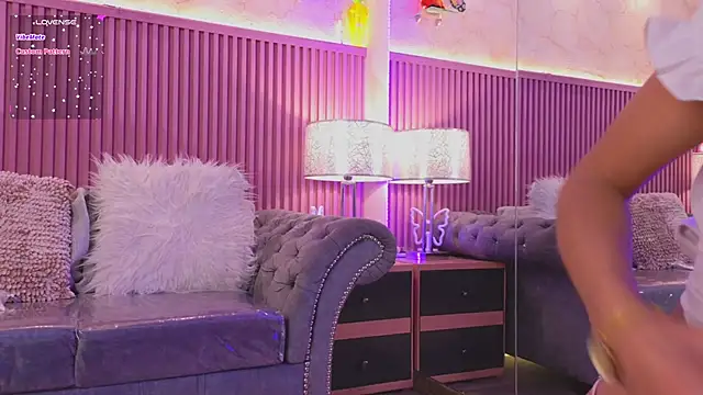 Emiily Scott1 online show from 3, 12, 2024