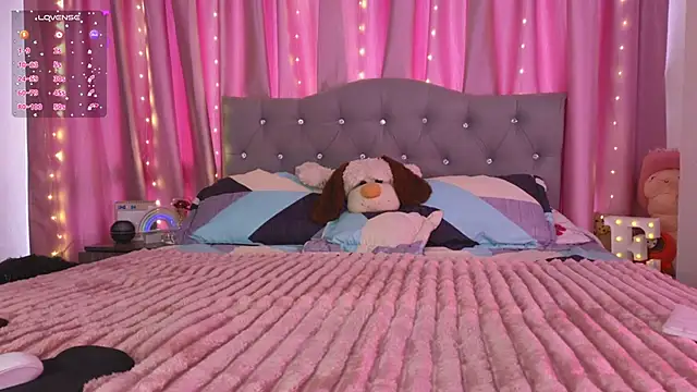 Emiily Scott1 online show from 10, 3, 2025