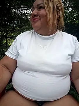 HORNY MATURE25 online show from 12, 4, 2026