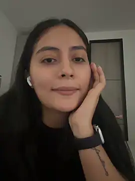 Sophie  Foxxx online show from 15, 4, 2026