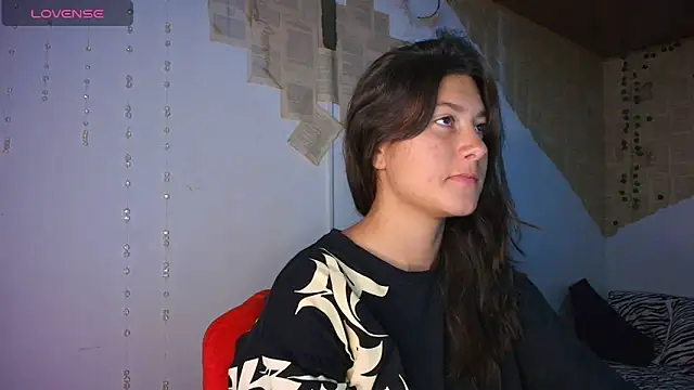 Snapshot of kisstarxxx chatting on 17, 9, 2025 kisstarxxx online show from 17, 9, 2025