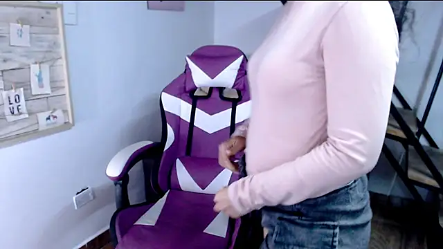 samantha baby  online show from 29, 9, 2025