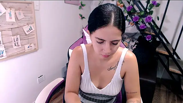 Snapshot of samantha_baby_ chatting on 28, 4, 2026 samantha baby online show from 28, 4, 2026