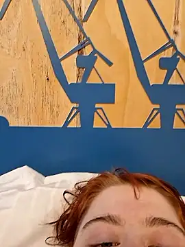 Leonie18sexy online show from 15, 1, 2026