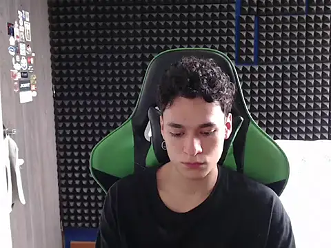 Curly Angel24 online show from 5, 12, 2025