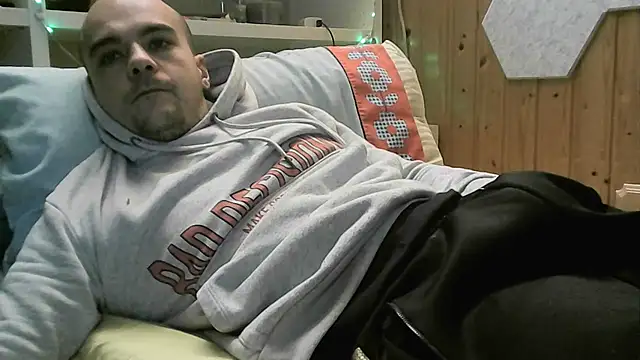Snapshot of ItalianVinDiesel chatting on 2, 11, 2025 ItalianVinDiesel online show from 2, 11, 2025