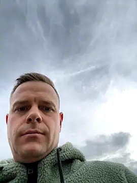 Snapshot of Danii0790 chatting on 1, 11, 2025 Danii0790 online show from 1, 11, 2025