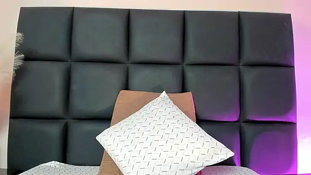 NoraDasilva online show from 8, 1, 2026