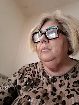 Snapshot of Merilulla chatting on 2, 4, 2026 Merilulla online show from 2, 4, 2026