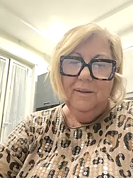 Snapshot of Merilulla chatting on 5, 4, 2026 Merilulla online show from 5, 4, 2026