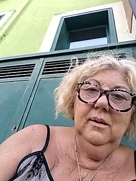 Snapshot of Merilulla chatting on 7, 6, 2026 Merilulla online show from 7, 6, 2026