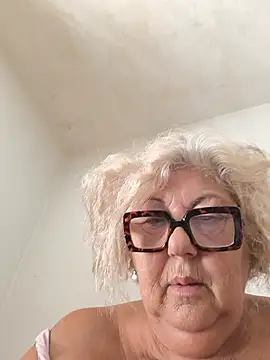 Snapshot of Merilulla chatting on 9, 7, 2026 Merilulla online show from 9, 7, 2026