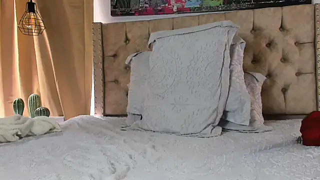 KeryHillson online show from 28, 2, 2025