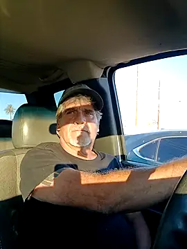 Snapshot of TTolbert chatting on 10, 12, 2024 TTolbert online show from 10, 12, 2024