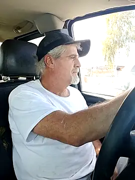 Snapshot of TTolbert chatting on 10, 2, 2025 TTolbert online show from 10, 2, 2025