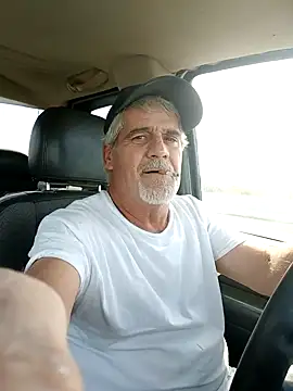 Snapshot of TTolbert chatting on 11, 2, 2025 TTolbert online show from 11, 2, 2025