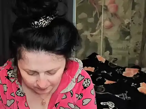 Lillian2 online show from 18, 6, 2026
