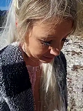 Sexy Sparkling  online show from 3, 3, 2025