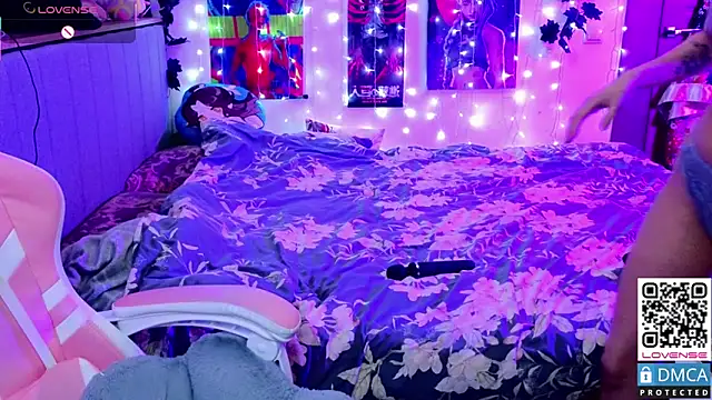 Violet Noir online show from 3, 3, 2025