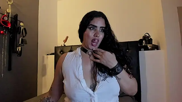 MariaGaitan online show from 25, 2, 2025