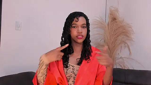 Snapshot of Tina_Rouse2 chatting on 25, 7, 2026 Tina Rouse2 online show from 25, 7, 2026