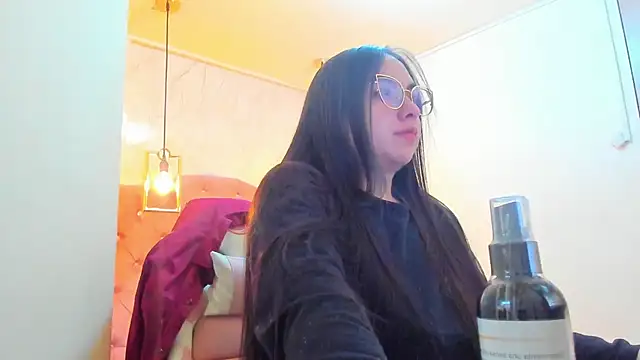 nalalye cruzz  online show from 24, 1, 2025