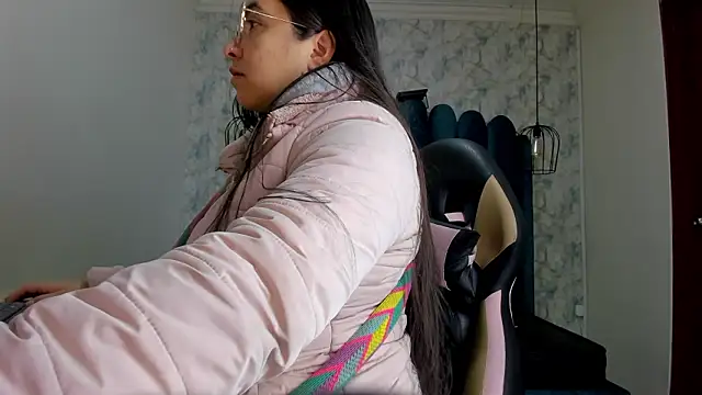 nalalye cruzz  online show from 17, 1, 2026