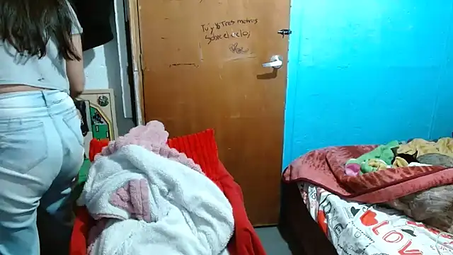 clarisse69 online show from 4, 12, 2024