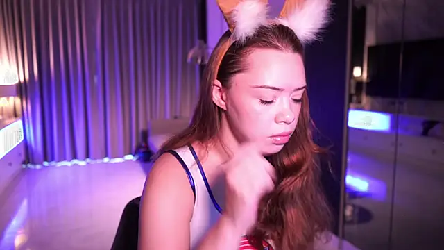 VixenMia online show from 19, 9, 2025