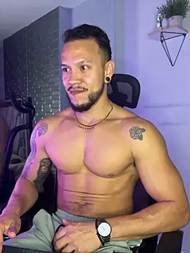 ARON TAYLER01 online show from 5, 10, 2025