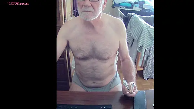 Snapshot of terrybare chatting on 24, 7, 2026 terrybare online show from 24, 7, 2026