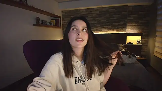 alicewilloww online show from 20, 10, 2025