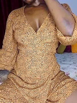 NicRaisaa online show from 10, 11, 2025