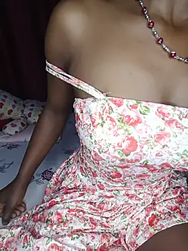 NicRaisaa online show from 19, 6, 2026