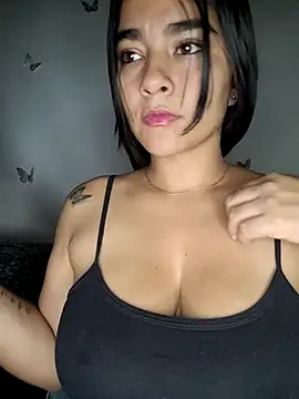 Snapshot of alison_villalobo chatting on 12, 10, 2025 alison villalobo online show from 12, 10, 2025