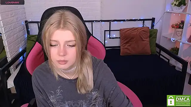 Grace and  Jacob online show from 12, 1, 2025