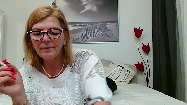 YulliaMilf online show from 9, 3, 2025