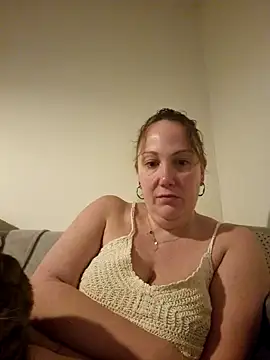 Wisie Cutie online show from 5, 1, 2025